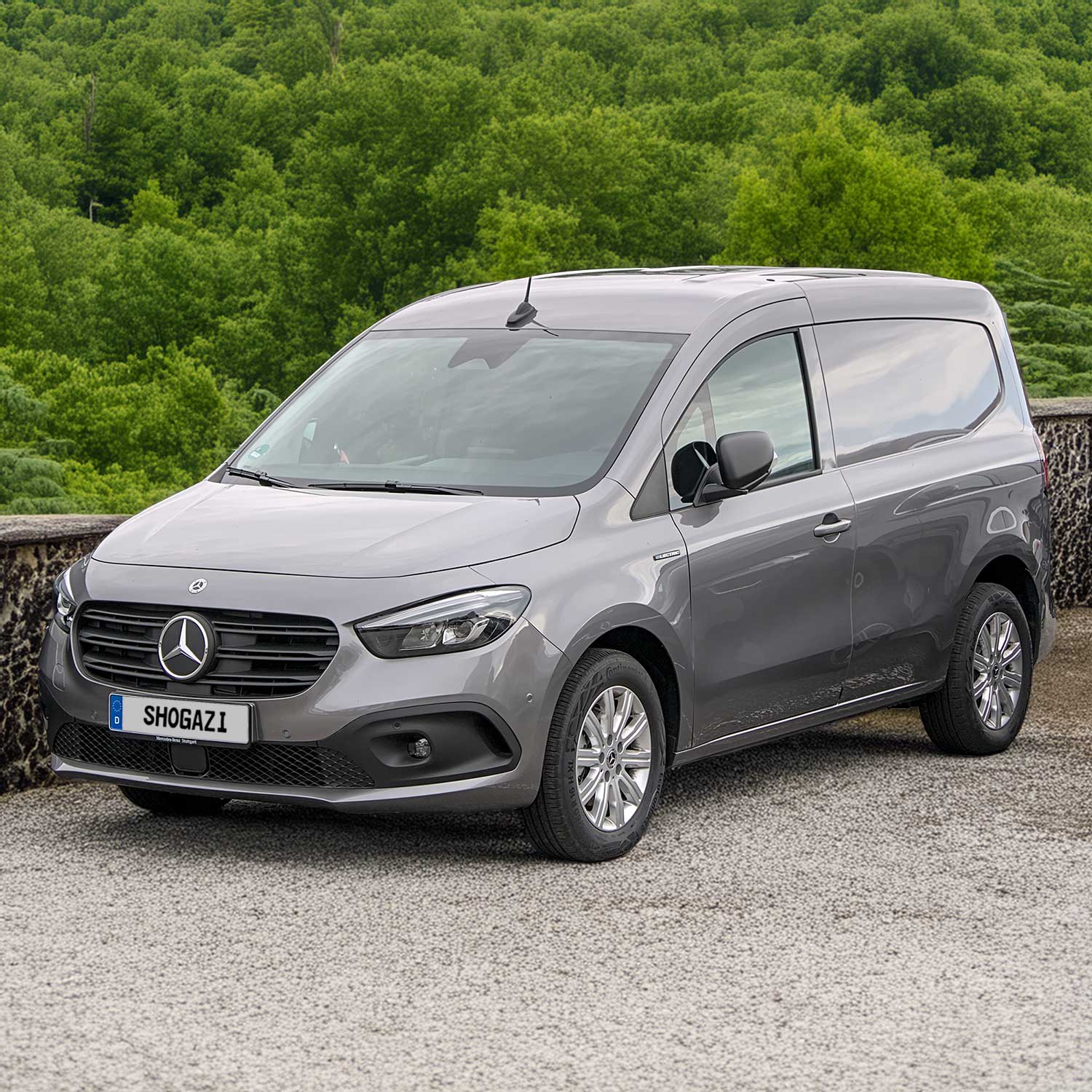 Mercedes Citan Matratze – Maßgefertigte Klappmatratze für Schlafkomfort im Fahrzeug unterwegs in der Natur